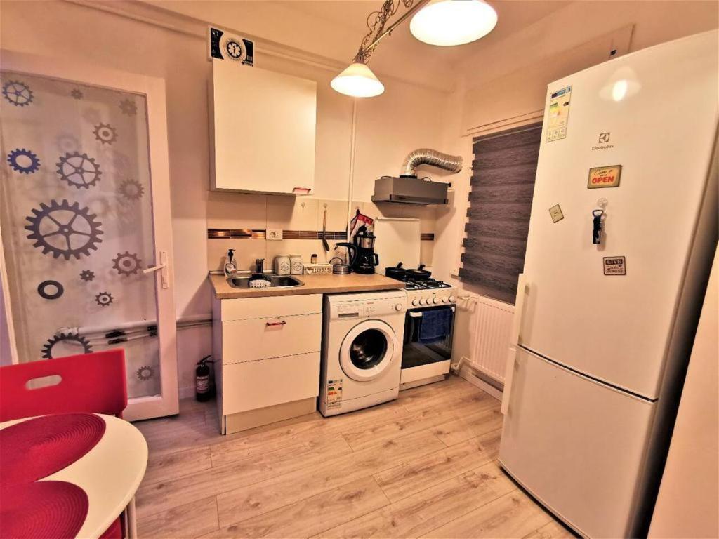 דירות בוקרשט Luxury Piata Universitate Old Town מראה חיצוני תמונה